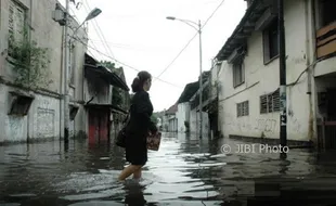 Hujan Deras, Sejumlah Wilayah di Semarang Tergenang Banjir