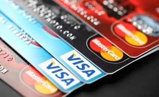 TIPS KEUANGAN : 5 Perbedaan VISA dan Mastercard Dalam Kartu Kredit