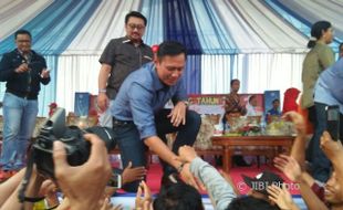 PILGUB JATIM : Ditanya Soal Politik, AHY: Saya ke Pacitan untuk Menikmati Alam