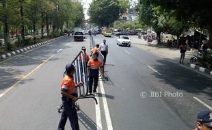 IDULADHA 2017 : Barikade Dipasang di Jl. Slamet Riyadi Solo Mulai Faroka hingga Stasiun Purwosari