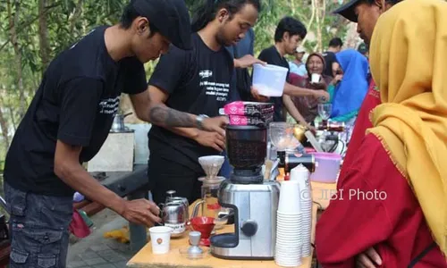 Guyub Sambil Ngopi di Festival Kopi Menoreh