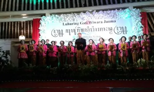 Sanggar Pasinaon Pambiwara Keraton Wisuda 64 Orang