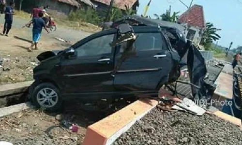 KECELAKAAN KENDAL : 5 Tewas Tertabrak Kereta Api di Brogo, Warganet Kaitkan dengan Hal Gaib