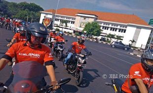 KOMUNITAS SEMARANG : Puluhan Bikers Honda Ziarah ke TMP Giri Tunggal