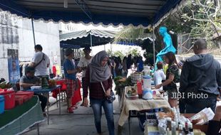 PAMERAN BANTUL : Thrifting & Penjualan Makan Organik, Alternatif Hidup Sehat & Hemat