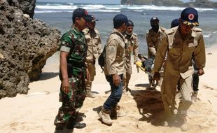 Warga di Pantai Slili Diminta Waspada Ancaman Tsunami