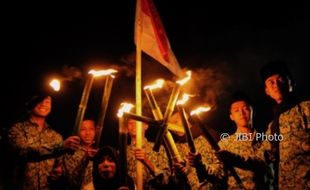 Foto HUT RI di Batang Ditandai Pawai Obor