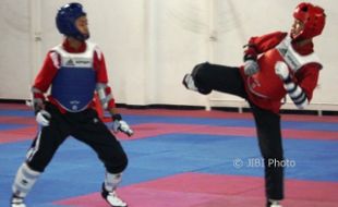 POPNAS JATENG : Asah Akurasi Tendangan, Taekwondoin Jateng Optimis Pertahankan Gelar