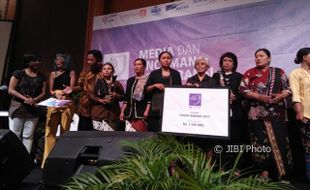 Perempuan Kamisan & Petani Kendeng Raih Tasrif Award 2017