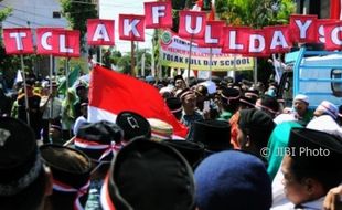 FOTO DEMO BATANG : Riuh Rendah Penolakan Full Day School