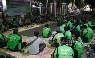 TRANSPORTASI KARANGANYAR : Satlantas Ajak Pengemudi Gojek Beri Contoh Berkendara yang Baik