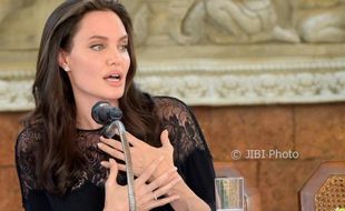 Begini Cara Angelina Jolie Bangkit dari Kesulitan Hidup