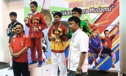 POPNAS 2017 : Target 2 Emas Karateka Jateng Terpenuhi