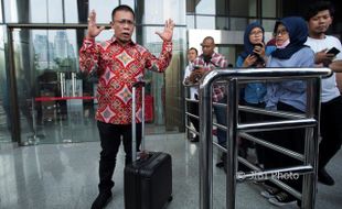 Bawa 5 Koper Dokumen, Pansus Angket KPK akan Lapor Jokowi