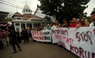 FOTO OTT KPK Picu Tuntutan Perubahan Birokrasi