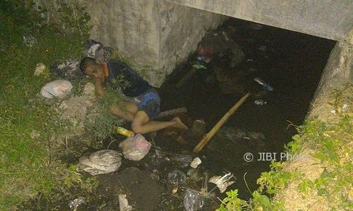 Tidur di Selokan Colomadu Karanganyar, Pria Sakit Jiwa Ini Penuh Luka