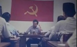 VIDEO UNIK : Parodi Dialog Film G30 S/PKI Diubah Jadi Rapat Rebut Raisa