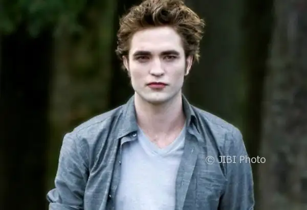 Dengiz boyida quyosh botayotgan jingalak ayollar Ayol jinsiy aloqa Zaporojye bilan tanishish