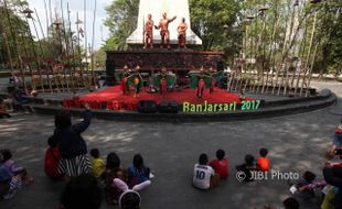 WISATA SOLO : 1.000 Tumpeng Dihimpun untuk Meriahkan Kenduri Ageng Banjarsari 2018