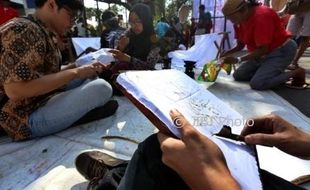 Begini Cara Pelajar Solo Sambut Hari Batik Nasional