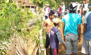 LONGSOR SRAGEN : Tepi Jalan ke Museum Bukuran Kompleks Situs Sangiran Longsor