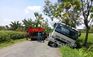 KECELAKAAN KLATEN : Ulah 2 Remaja Ini Sebabkan Truk Molen Nyaris Terguling