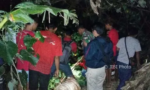 PENEMUAN MAYAT PONOROGO : Jasad Pria Misterius Ditemukan di Sungai Babadan