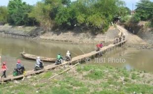 Jembatan Cinta 30 Meter di Mangir Lor Hanyut Terbawa Arus Sungai Progo