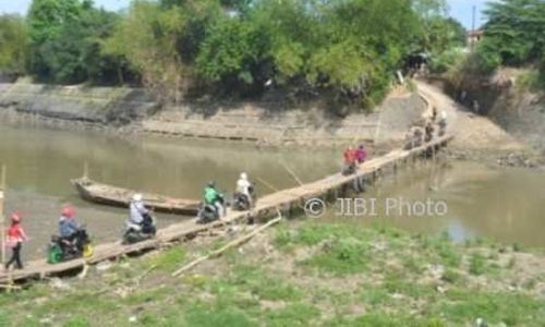 Jembatan Cinta 30 Meter di Mangir Lor Hanyut Terbawa Arus Sungai Progo