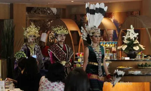 FASHION SHOW : Keberagaman Kain Nusantara dalam Semangat Sumpah Pemuda