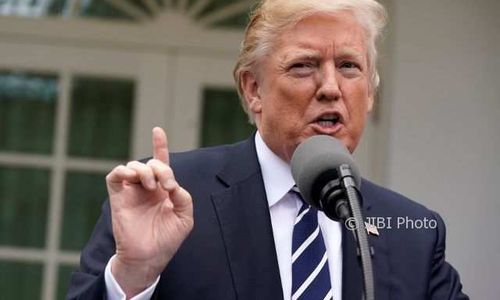 Donald Trump Perintahkan NASA Kirim Astronaut ke Bulan