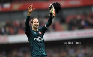 LIGA INGGRIS : Arsenal Tantang Tottenham, Cech Diragukan Tampil