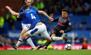 LIGA INGGRIS : Kemenangan Arsenal Jadi Kado Indah Wenger