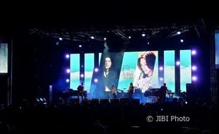 Isyana Sarasvati, Pemenang Grammy Award hingga Menteri Larut dalam Alunan Jazz di UGM