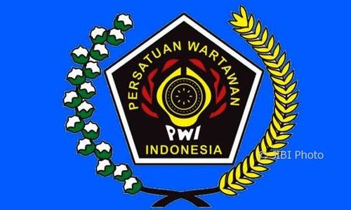 Pengurus PWI Surakarta Periode 2022-2027 Dilantik di Pinggir Bengawan Solo