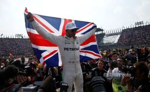 FORMULA ONE 2017 : Pastikan Gelar Juara Dunia, Begini Komentar Hamilton