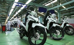 MOTOR TERBARU : AHM Rilis Tampilan Baru New Honda Revo X