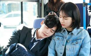 DRAMA KOREA : Lee Jong Suk dan Suzy Mesra, Rating While You Were Sleeping Melesat