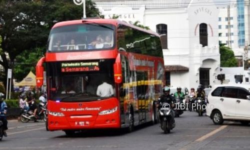 Foto Wisata Semarang Didukung Bus Tingkat