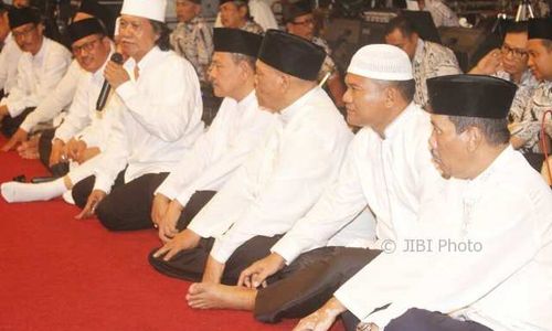 Di Sukoharjo, Cak Nun Ingatkan Perbedaan Bukan Alasan Saling Menyalahkan