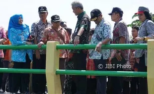 KEBERSIHAN DEMAK : Sampah Pasar Gajah Jadi Sorotan Gubernur, Warga Malu