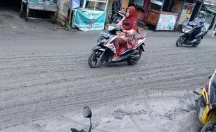 INFRASTRUKTUR SEMARANG : Perbaikan Jalan di Ngaliyan Malah Bahayakan Pengguna Jalan