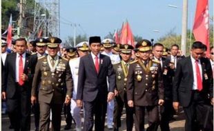 Soal Jalan Kaki Menuju Lokasi Upacara HUT TNI, Begini Kata Jokowi