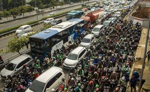 Anies Baswedan Sebut Kemacetan Jakarta Karena 6 Proyek Infrastruktur