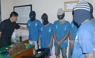 NARKOBA BATANG : Polres Batang Bekuk 6 Tersangka Narkoba