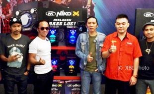 Foto Slank Resmi Brand Ambassador Niko