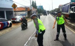 LALU LINTAS BATANG : Jalur Pantura Bopeng, Polisi Tandai Lubang