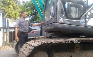 Tambang Pasir Ilegal di Jambidan Ditutup, Alat Berat Disita