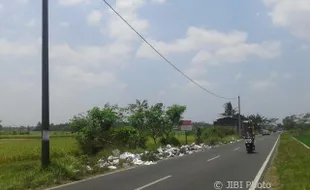 Duh, Oknum Nakal Suka Buang Sampah Sembarangan