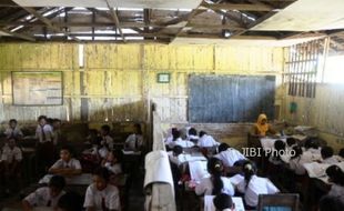 FOTO PENDIDIKAN GROBOGAN : Kelas Rusak Parah, SDN Ini Bertahan